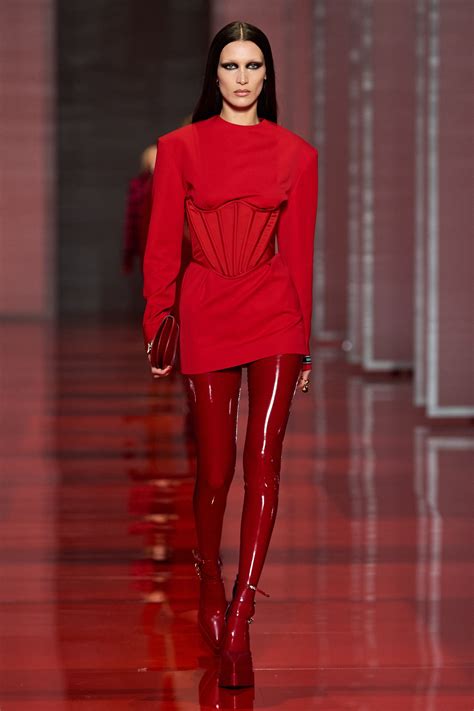 versace fw22 models|versace fall winter 2022 women's.